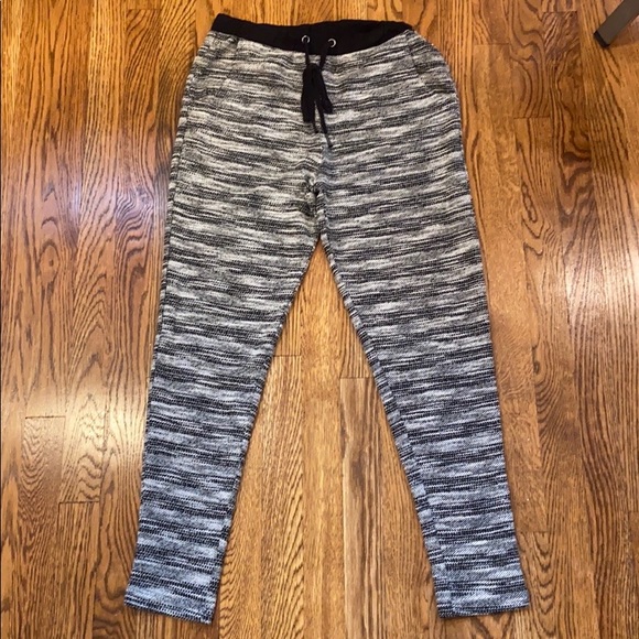 Forever 21 Black and White Drawstring Joggers. - Picture 7 of 8